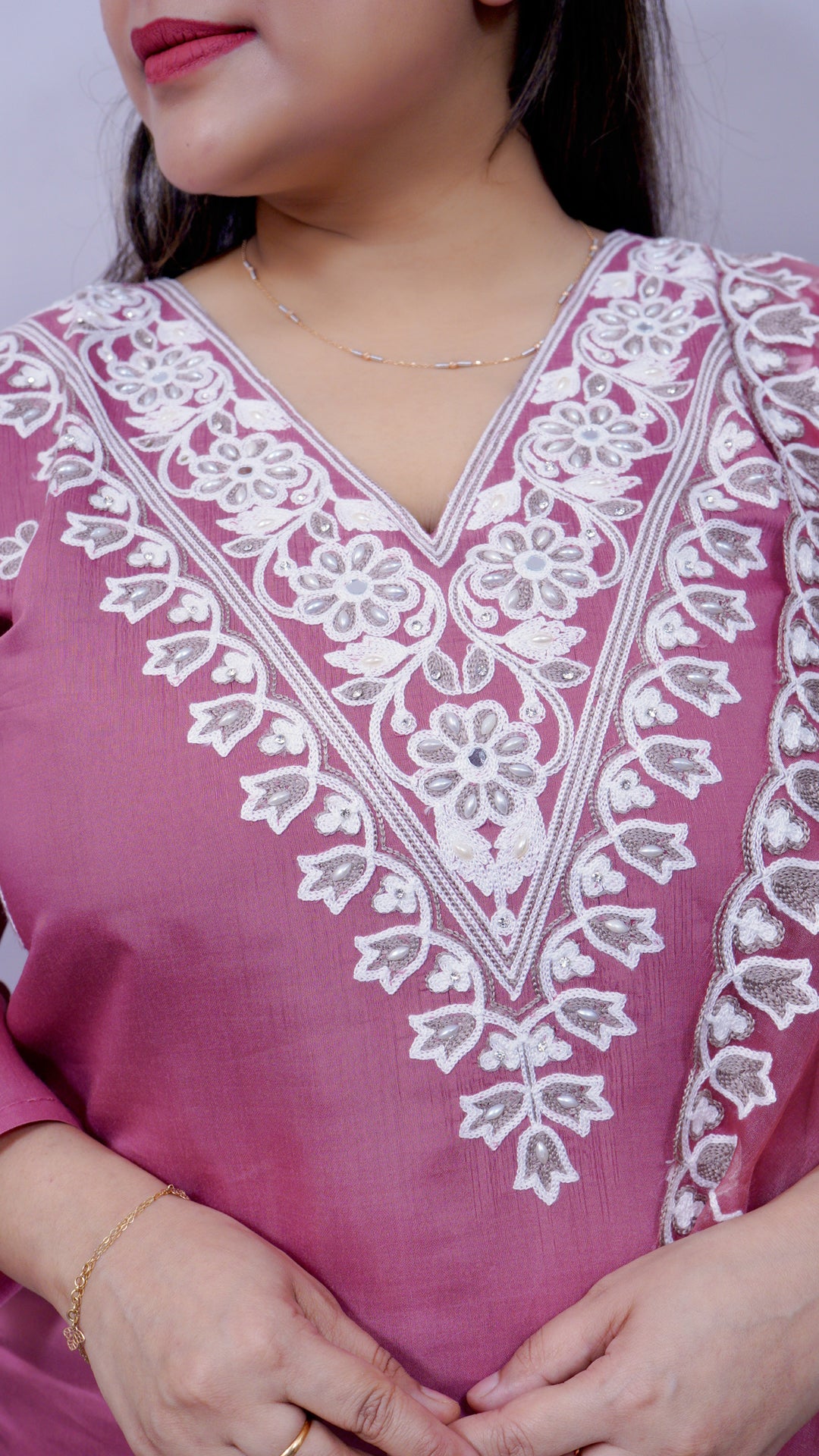 Neckline detail of cotton silk suit set with white intricate thread work – Riwayat ethnic design