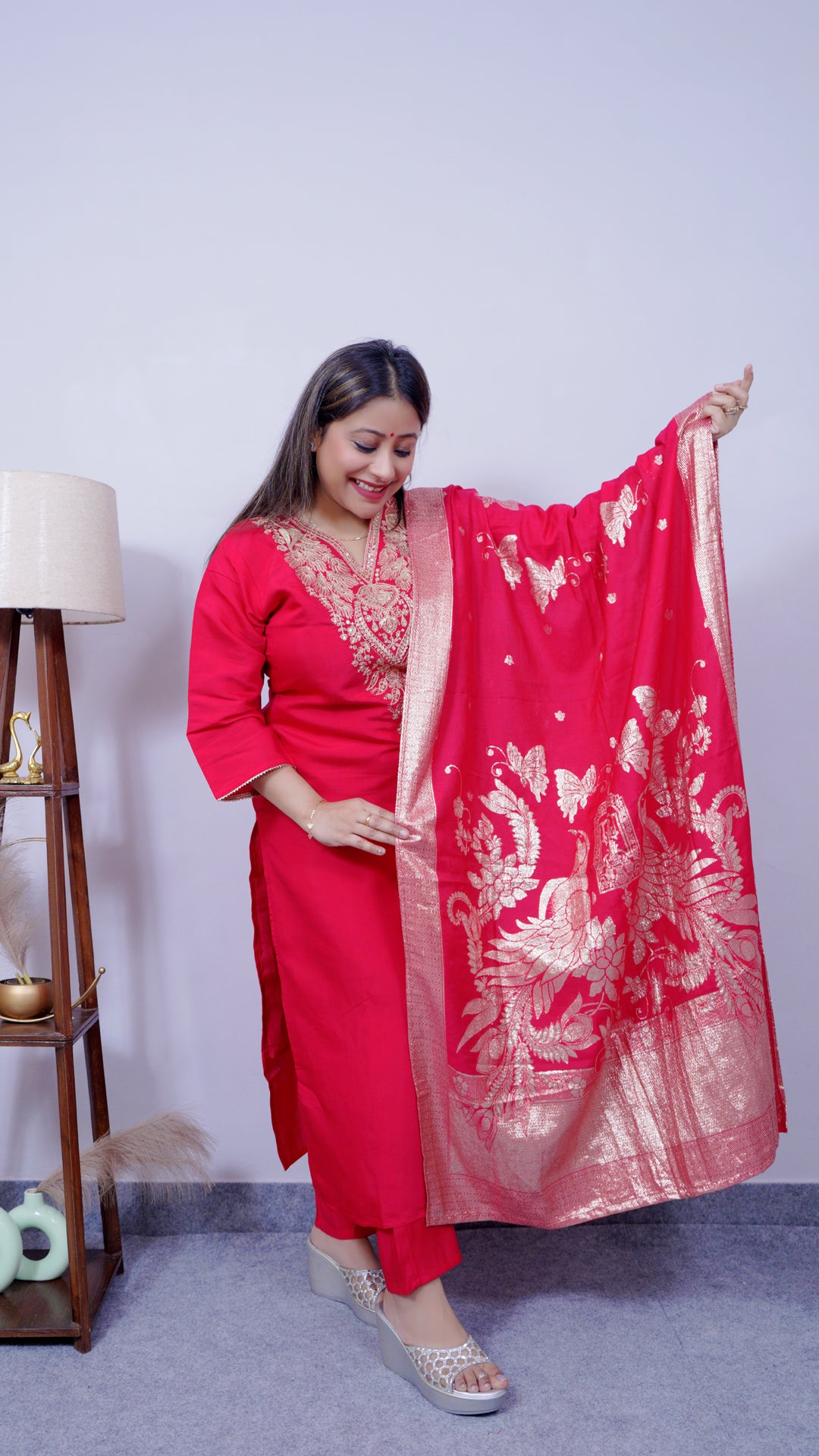 Model styling royal pink ethnic suit set with Banarsi dupatta – Riwayat festive wear